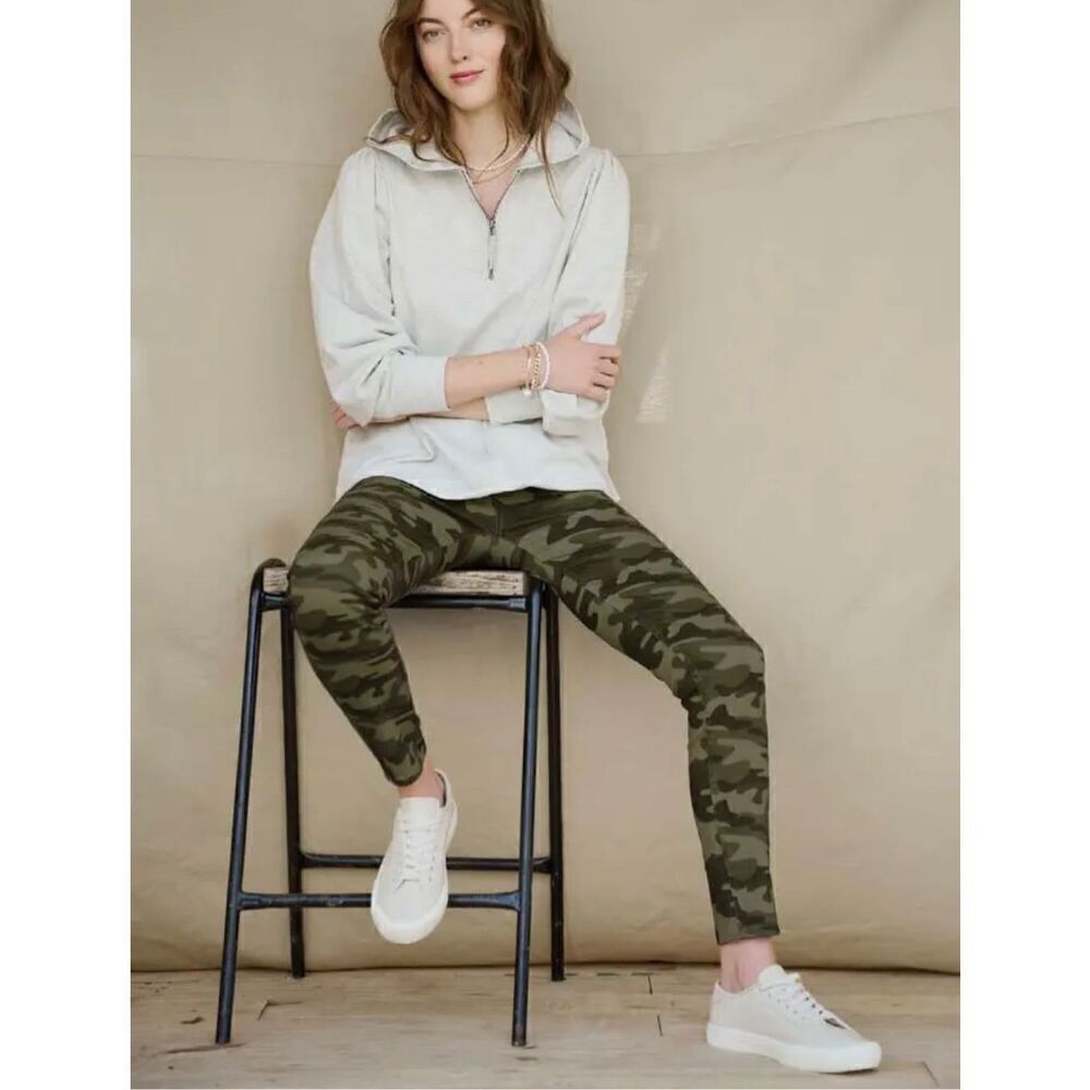 Matilda Jane Good Hart GH Denim Women’s Camo print Pants size 10 NWT